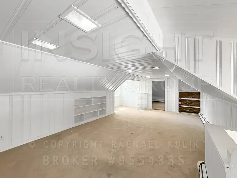 61 Moraine St — Photo 15