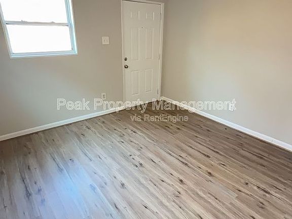 5th image of 925 N 20th St APT B