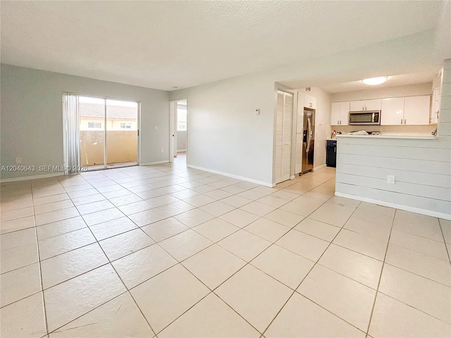3 bed, 1260 sqft, $2,500 — Photo 2