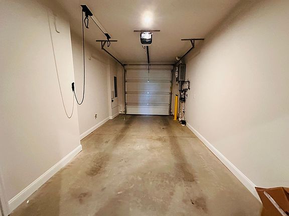 5th image of 338 Midtown Way