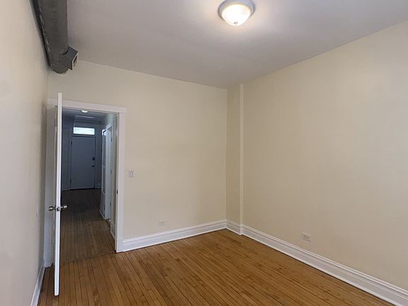 2nd image of 712 W 17th St