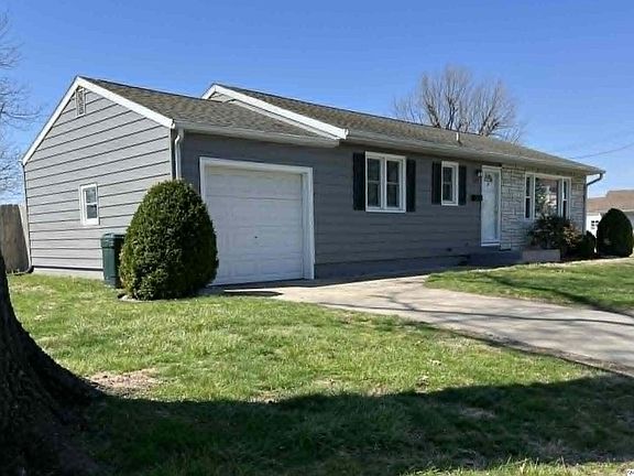 2nd image of 723 E Brennan Dr