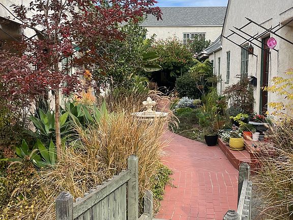 3rd image of 1726 Upas St