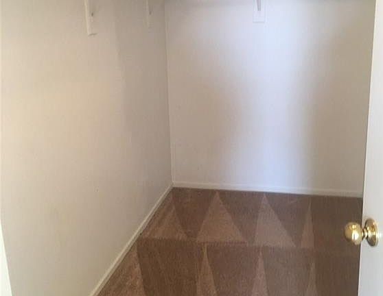 4th image of 974 Sweeping Vine Ave