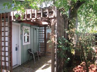 1350 Moon Glo Dr, Grants Pass, OR 97527