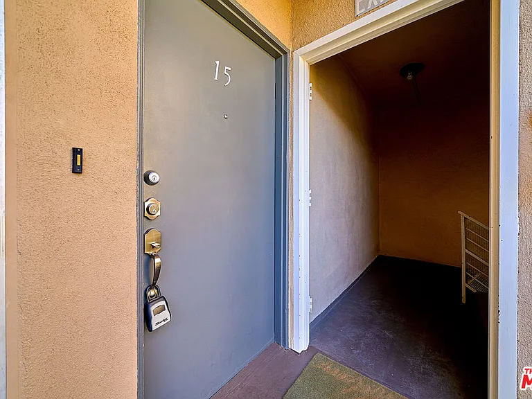 835 S Norton Ave #15 — Photo 28