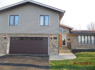 2524 Athens Rd, Olympia Fields, IL 60461