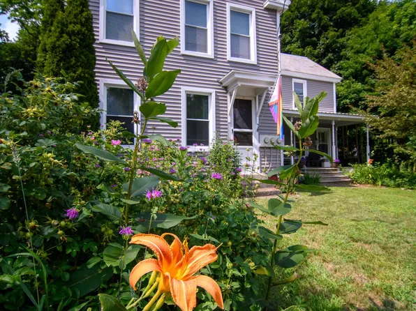 85 Highland Avenue, Hinsdale, NH 03451