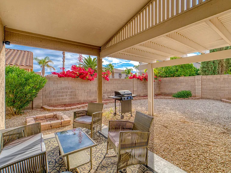 3145 E Desert Ln — Photo 13