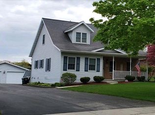 225 S Main St, Oakfield, WI 53065