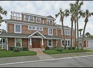 220 12th St, Atlantic Beach, FL 32233