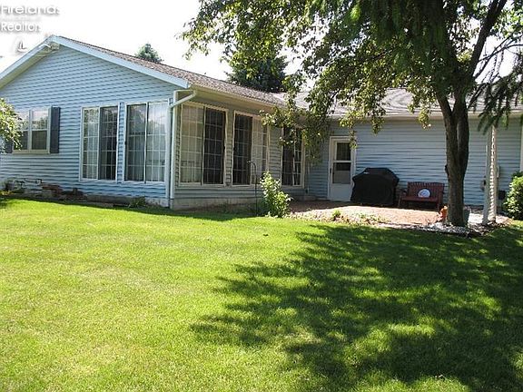 3rd image of 135 Warnecke Dr