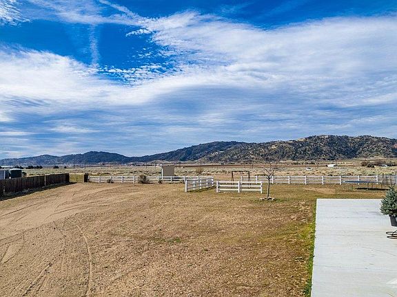 5th image of 24626 Roberts Ave