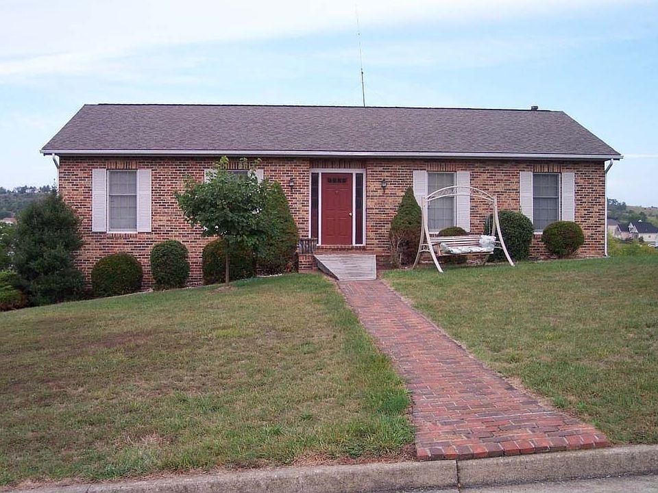 1st image of 71 Princeton Ln