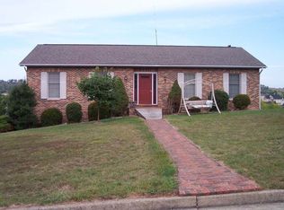 71 Princeton Ln, Fishersville, VA 22939
