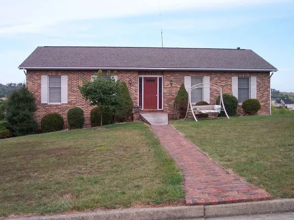 71 Princeton Ln, Fishersville, VA 22939