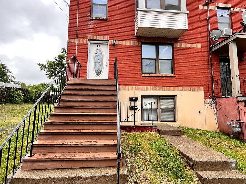 93 1st St #BASEMENT