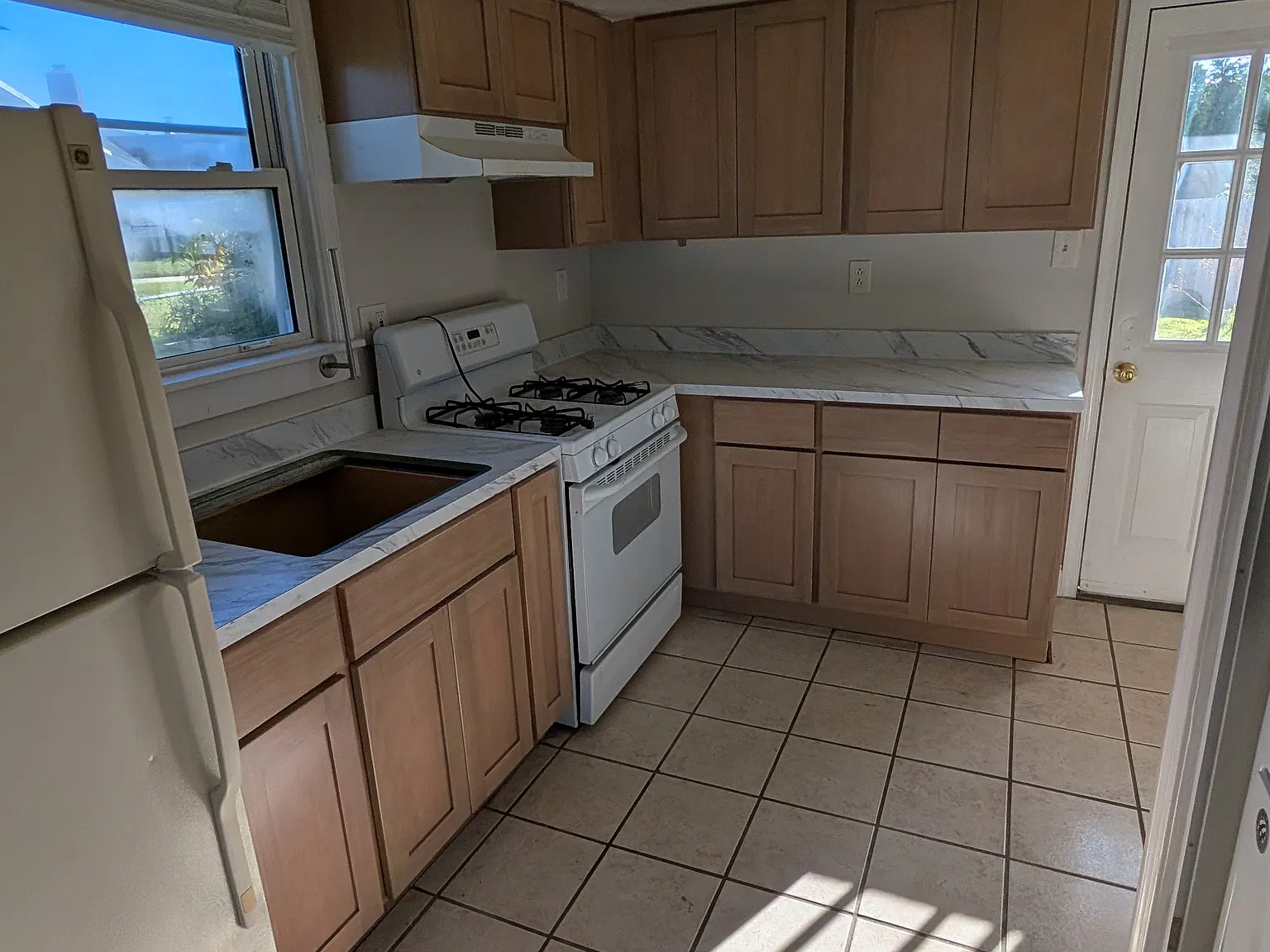 3 bed, $2,350 — Photo 3