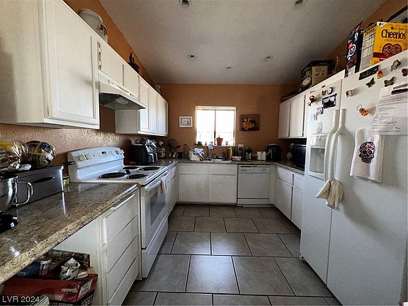 2nd image of 7424 Lattimore Dr