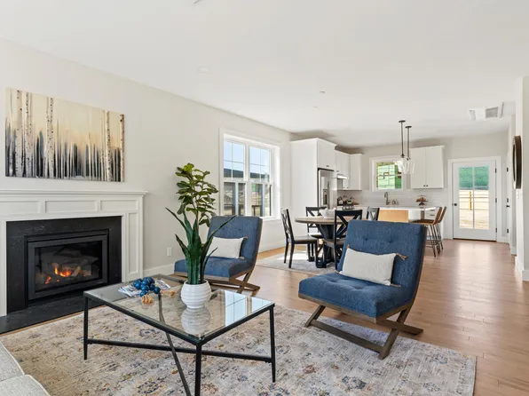 75 Owl's Nest Road, Portland, ME 04102
