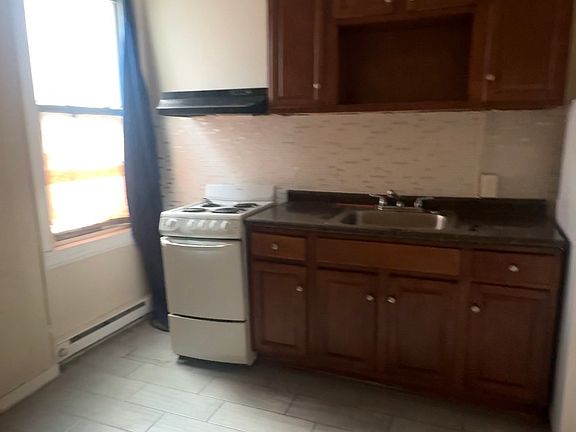 4th image of 1438 W York St #2