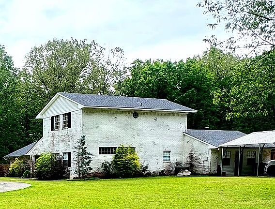 3rd image of 1875 Belmont Rd
