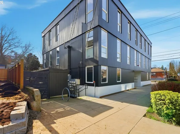 1480 N Jarrett St Unit 204, Portland, OR 97217