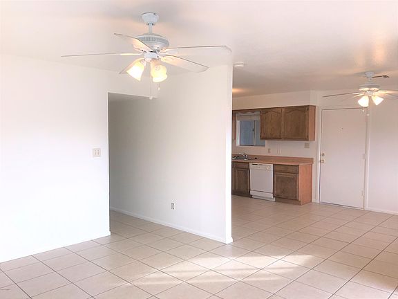 2nd image of 542 W Manor Dr