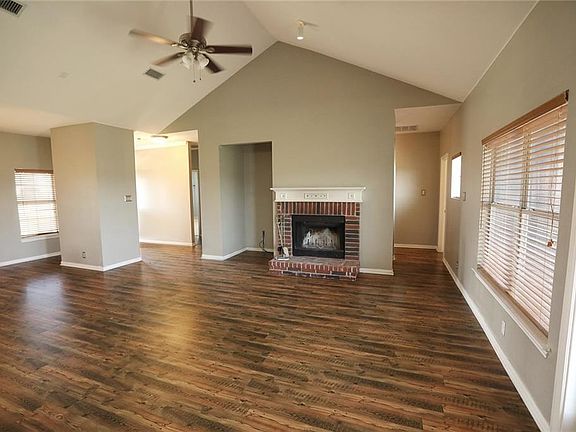 5th image of 11840 Hill Country Cir