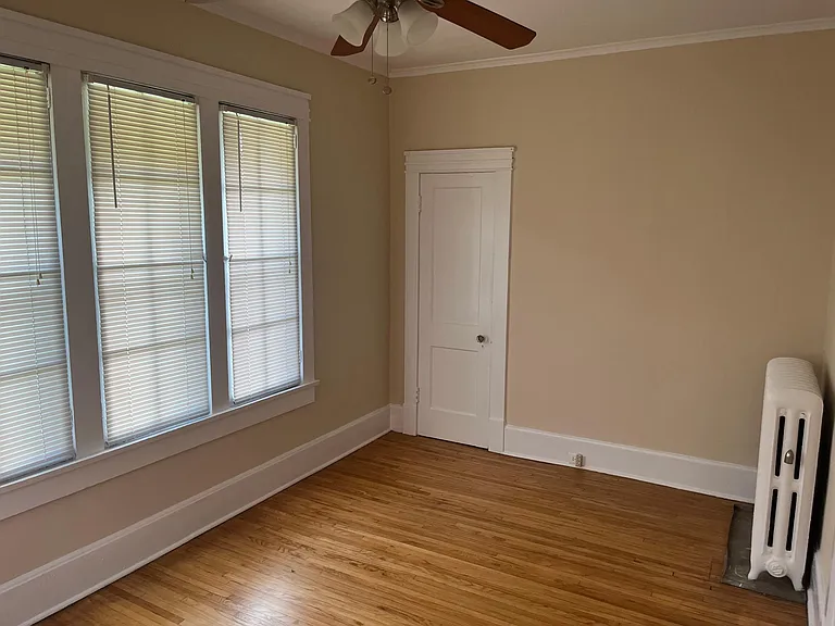 1861 Poplar Ave #5 — Photo 24