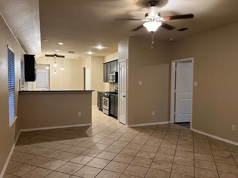 2621 Frisco Wood Dr — Photo 12
