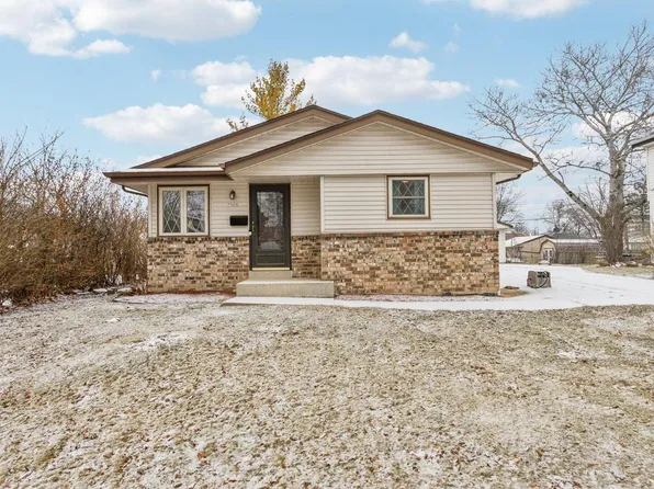 7900 West Beechwood AVENUE, Milwaukee, WI 53223