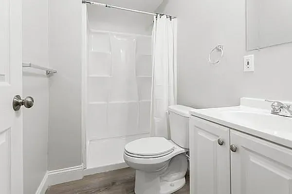 12-14 Lyndhurst St #1F — Photo 9