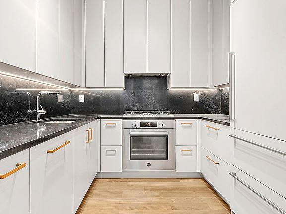 2nd image of 923 Bushwick Ave #1B