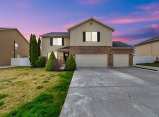282 S Beaumont Dr, Kaysville, UT 84037