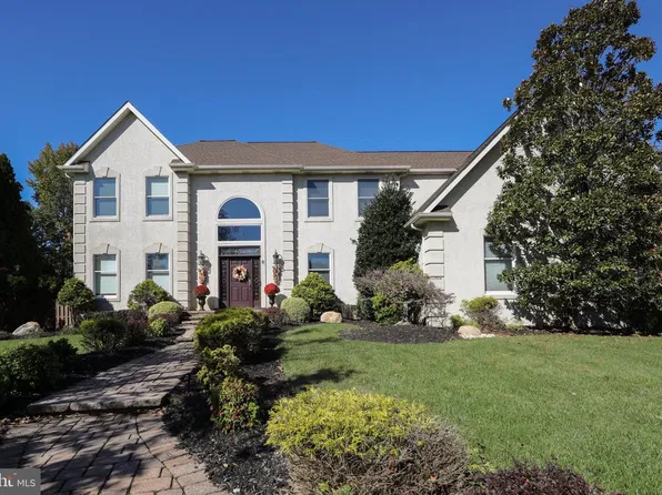 6 Vanessa Ct, Cherry Hill, NJ 08003