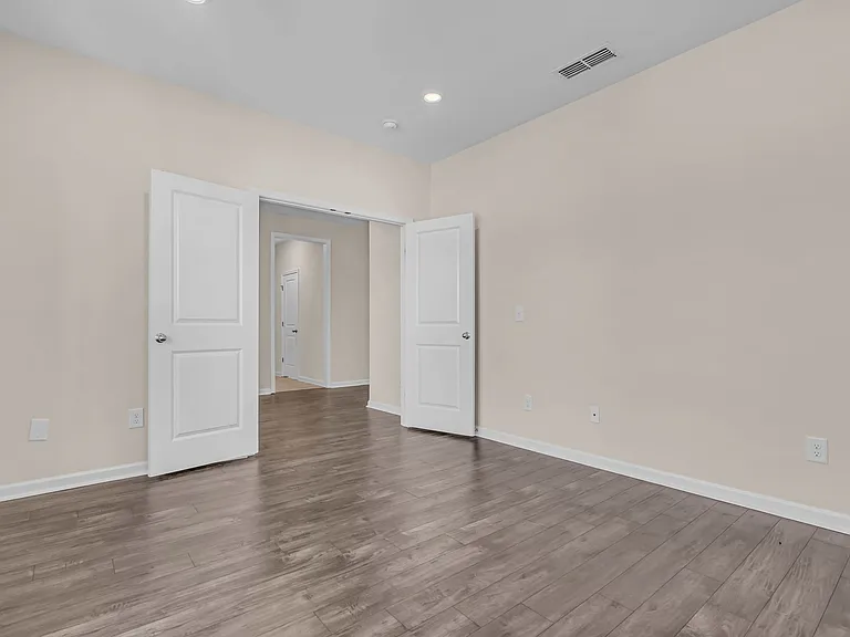 633 Castle Rd — Photo 7