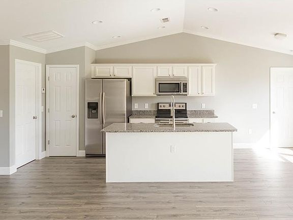3rd image of 1255 Georgia St W