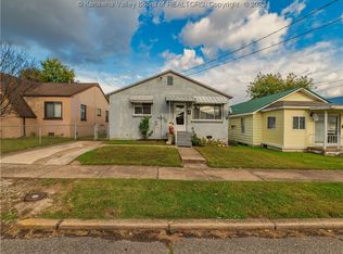 146 5th St, Dunbar, WV 25064