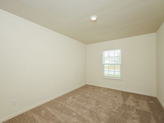 4th image of 11903 Claudette St