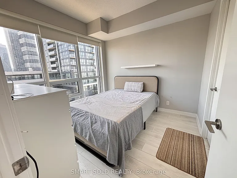 2212 Lake Shore Blvd W #908 — Photo 6