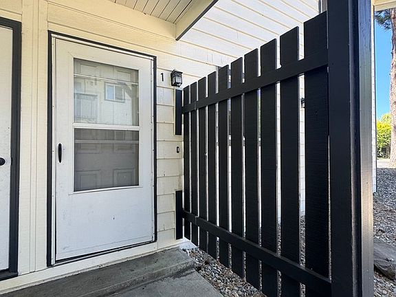 2nd image of 1602 N Brook Ct APT 1