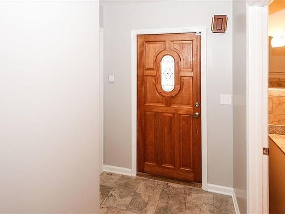 3rd image of 5075 Winters Chapel Rd