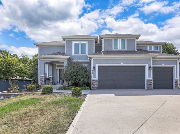 1305 NE Goshen Dr, Lees Summit, MO 64064