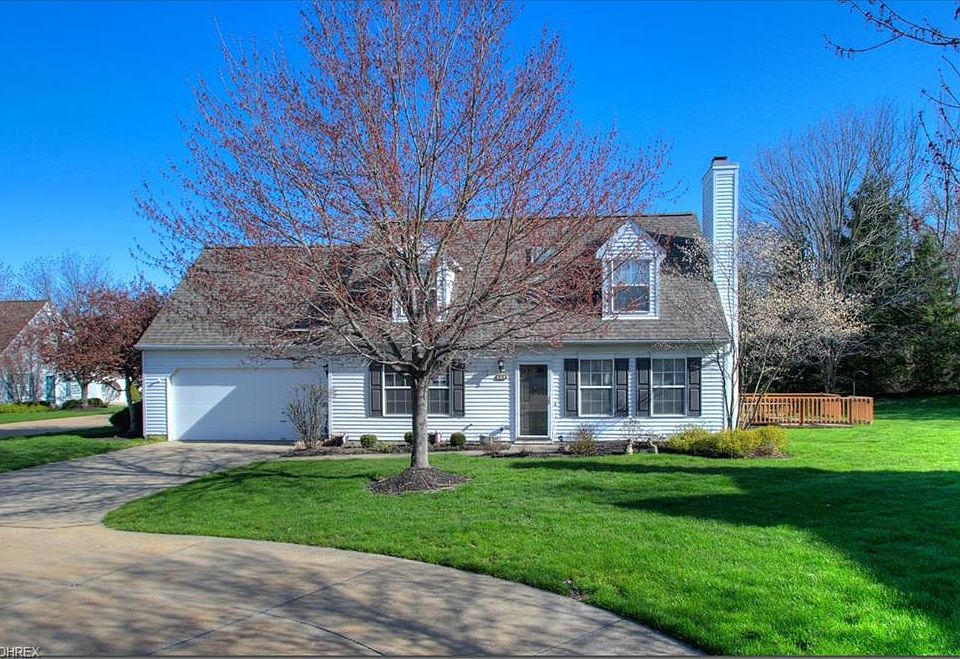 1st image of 609 Windsor Ln