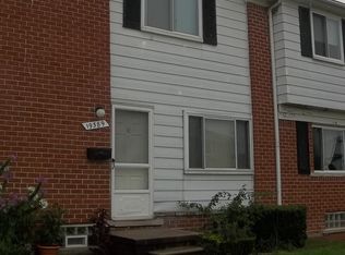 19389 S Highlite Dr, Clinton Township, MI 48035