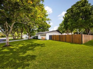 9800 SW 70th Ave, Pinecrest, FL 33156