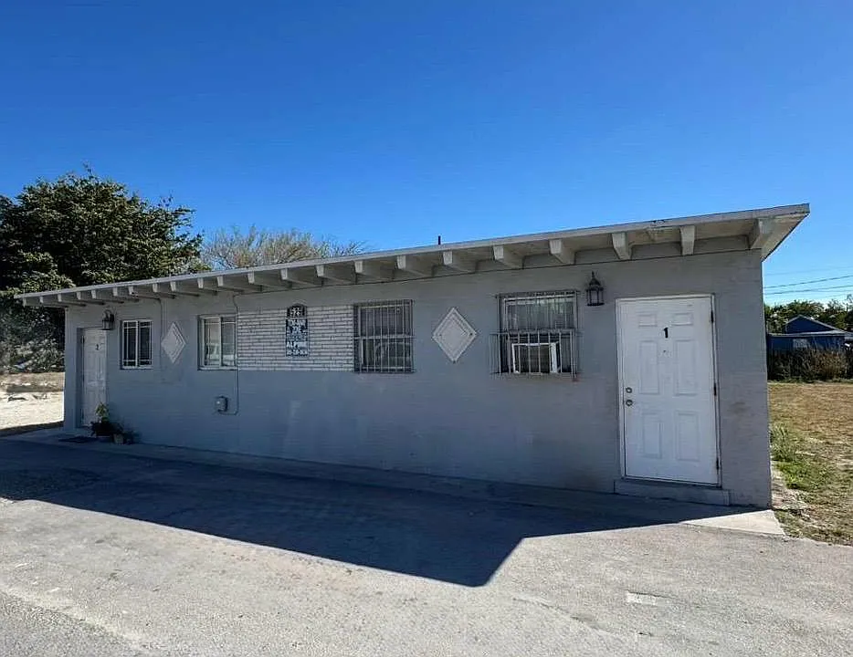 529 Lucy St