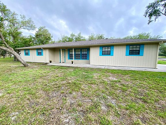 2nd image of 100 Lantana Ln