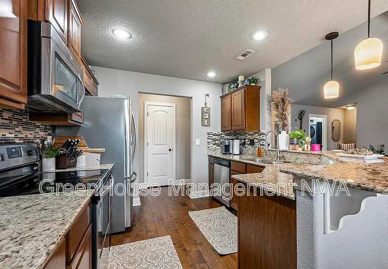 307 Blair Cir — Photo 15